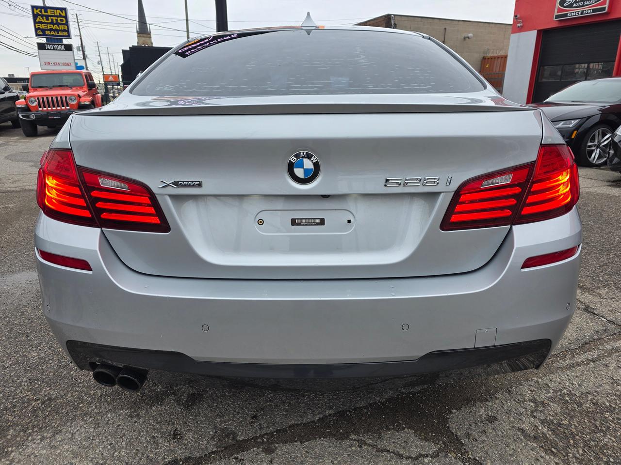 2016 BMW 5 Series 528i xDrive M Package Photo