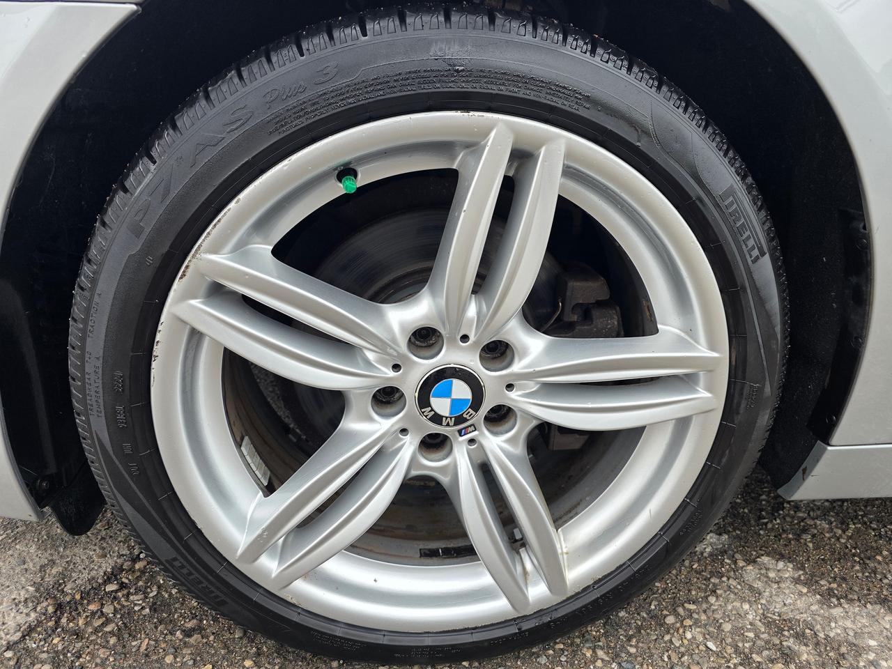 2016 BMW 5 Series 528i xDrive M Package Photo