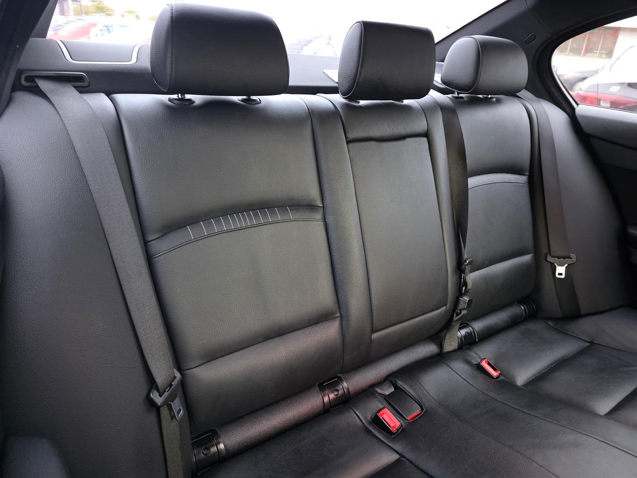 2016 BMW 5 Series 528i xDrive M Package Photo