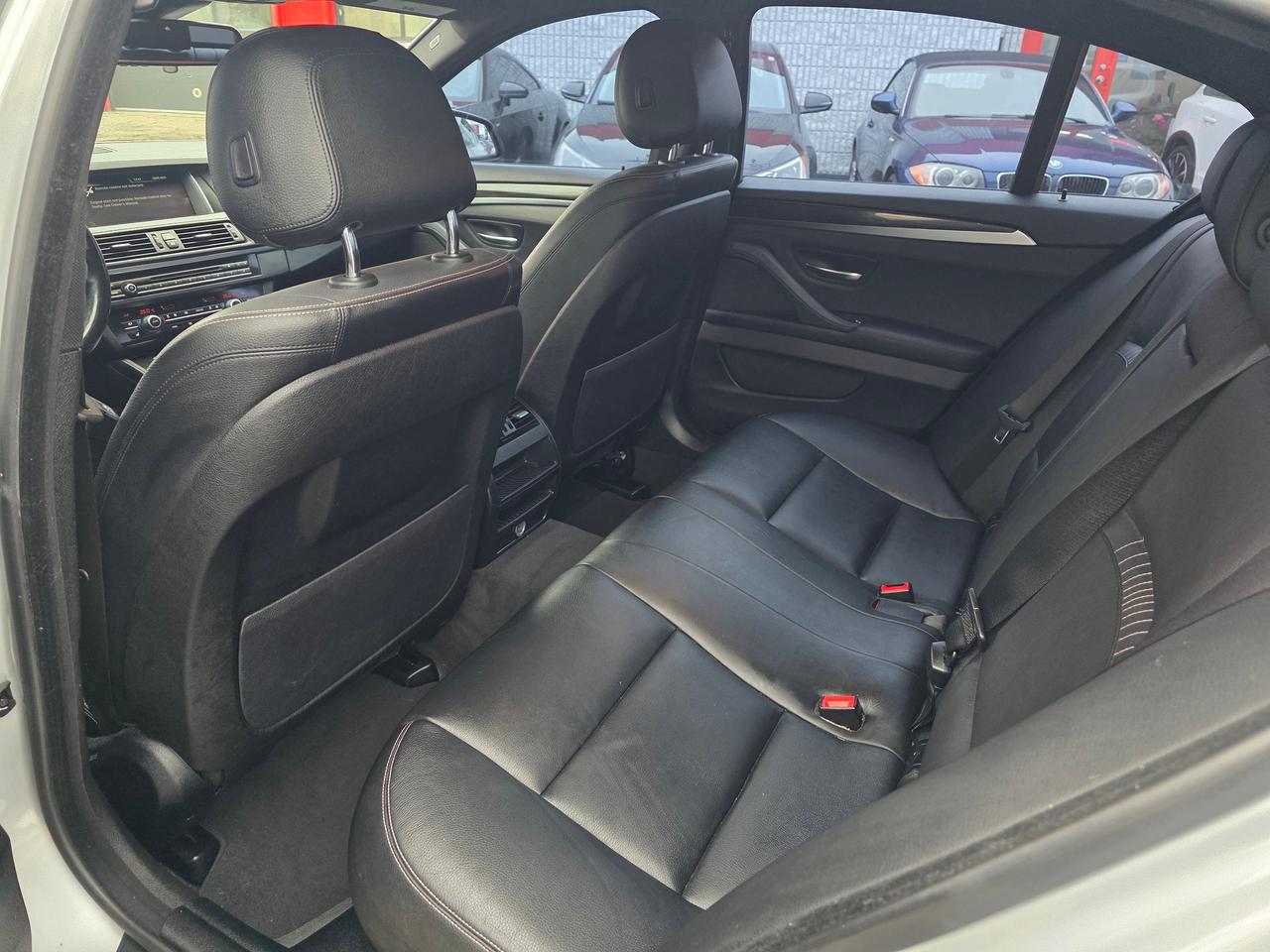 2016 BMW 5 Series 528i xDrive M Package Photo