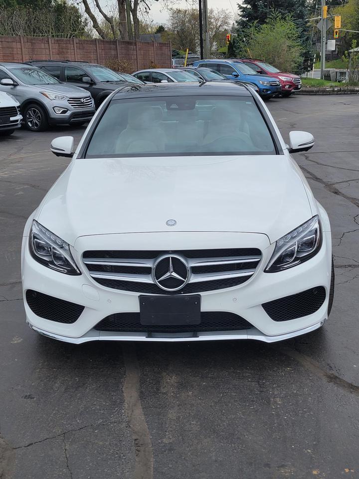 2017 Mercedes-Benz C-Class 4dr Sdn C 300 4MATIC Photo4