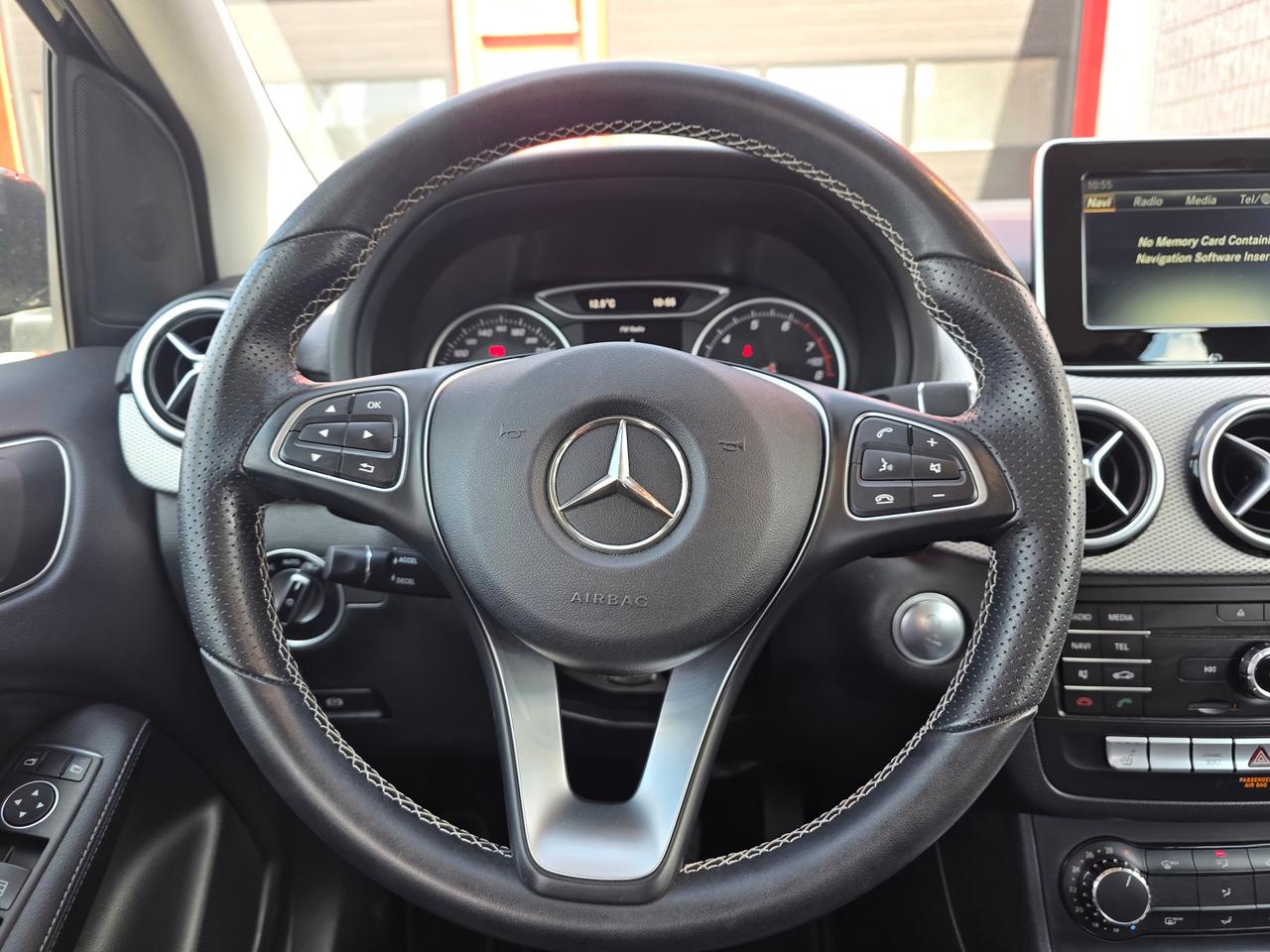2016 Mercedes-Benz B-Class B 250 Sports Tourer Photo