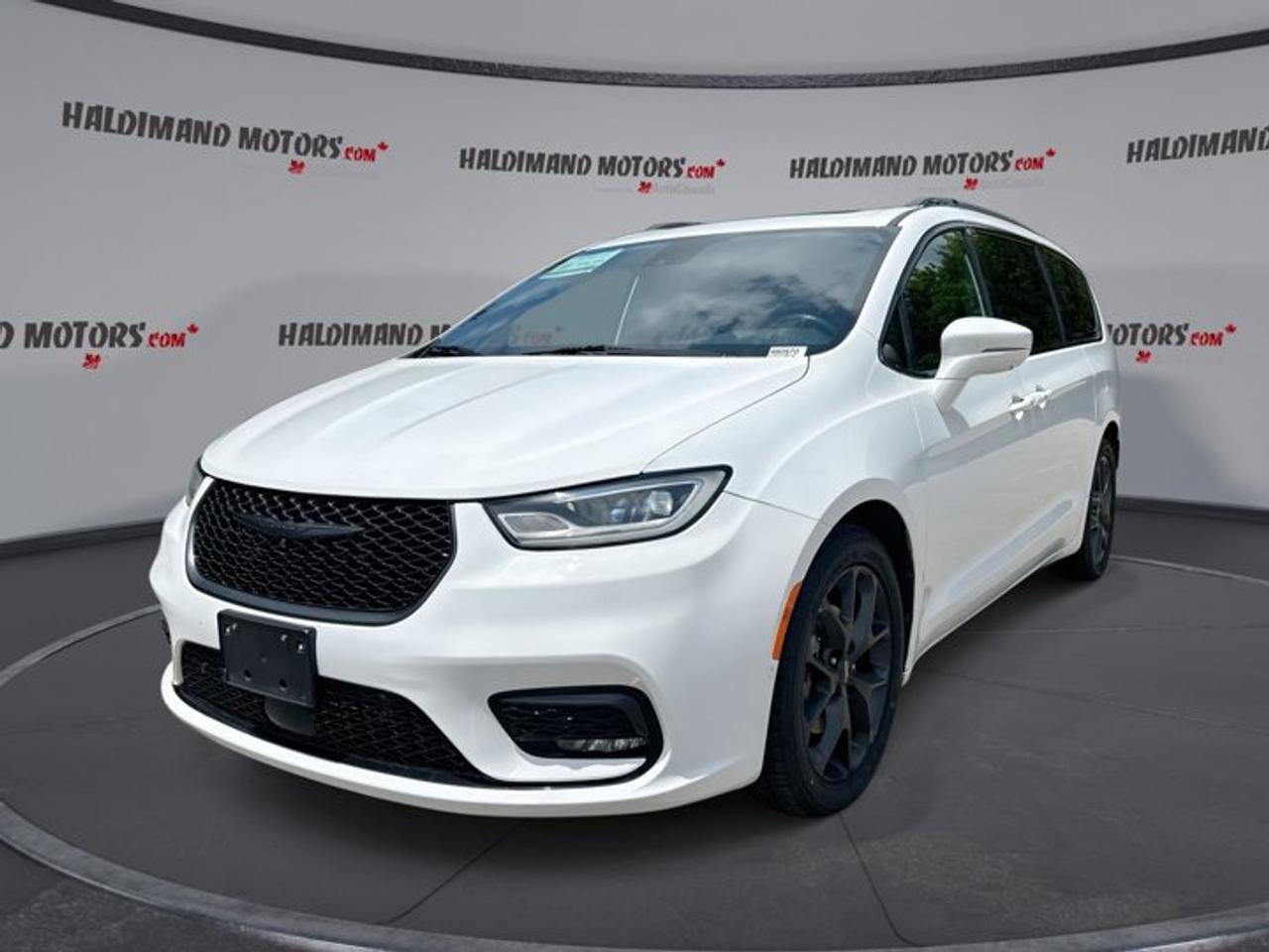 2022 Chrysler Pacifica Limited FWD | No Accidents | 360 Camera | Ventilated Seats Photo