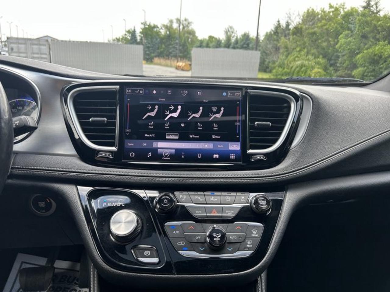 2022 Chrysler Pacifica Limited FWD | No Accidents | 360 Camera | Ventilated Seats Photo