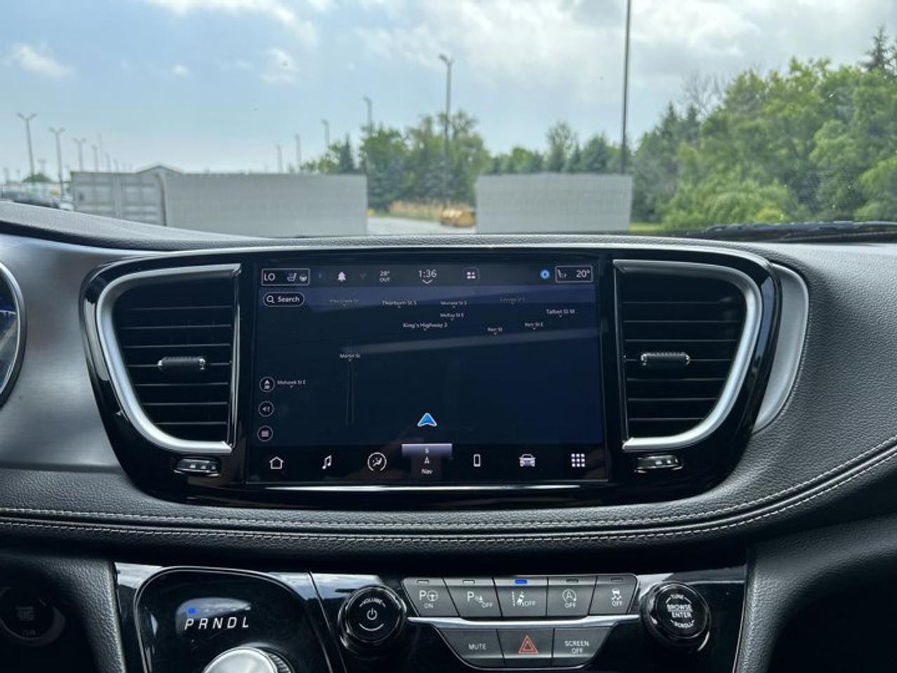 2022 Chrysler Pacifica Limited FWD | No Accidents | 360 Camera | Ventilated Seats Photo