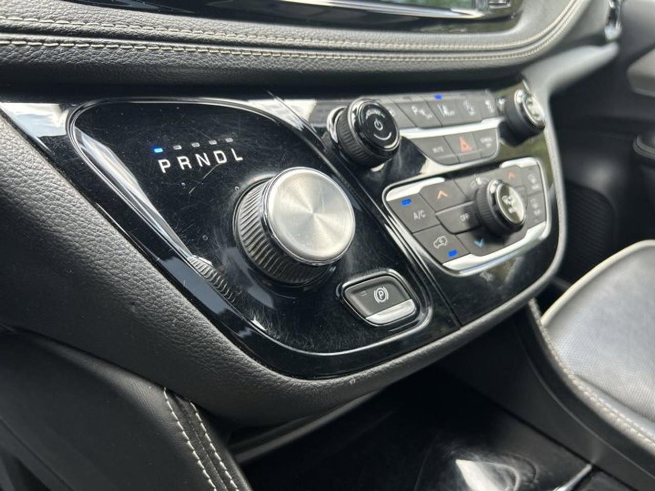 2022 Chrysler Pacifica Limited FWD | No Accidents | 360 Camera | Ventilated Seats Photo