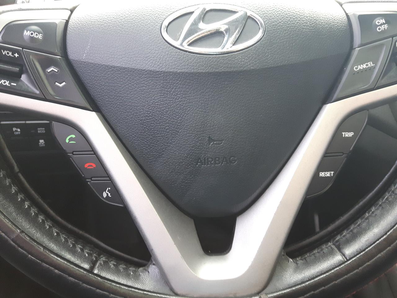 2013 Hyundai Veloster w/Tech Photo