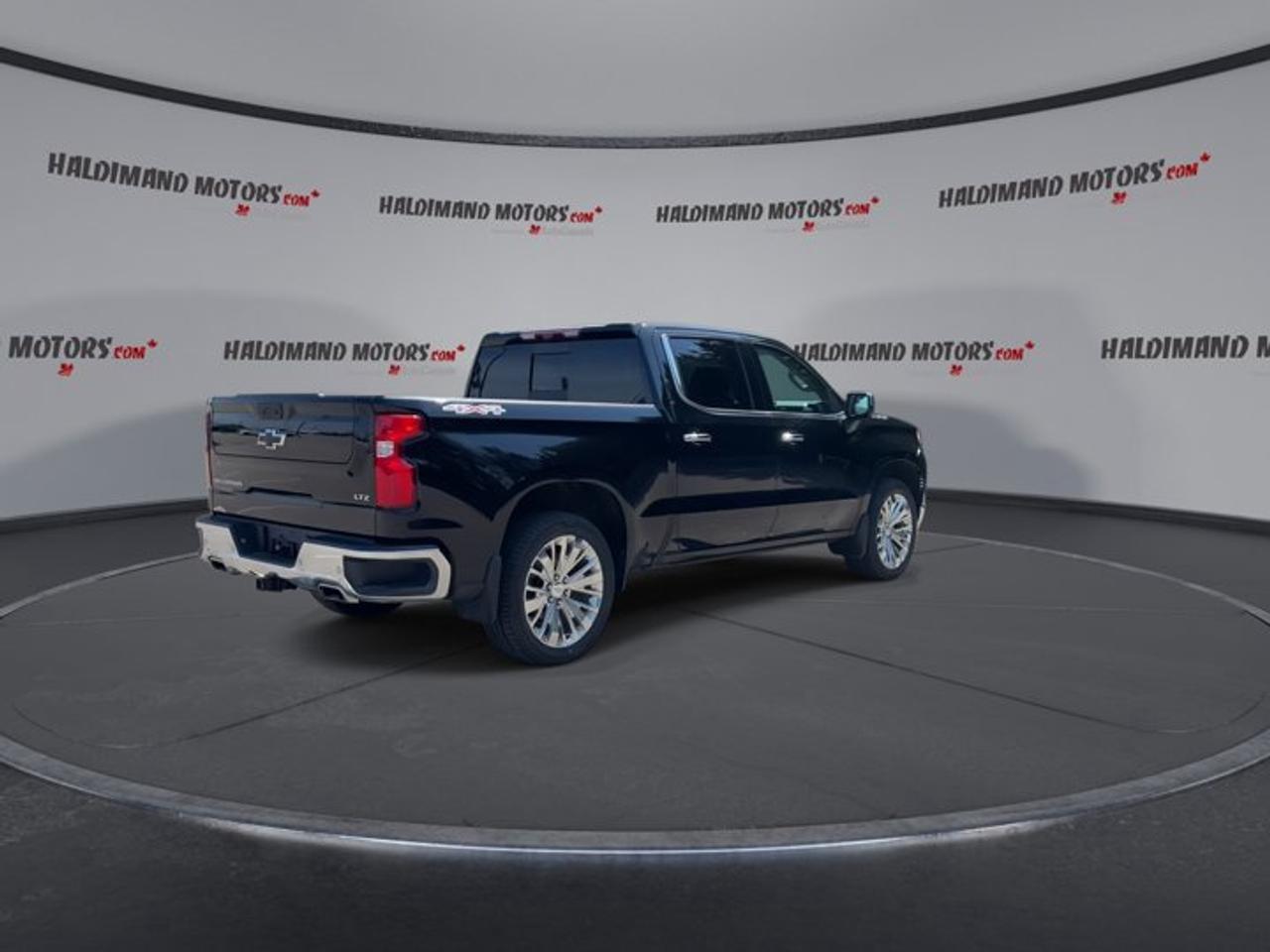 2023 Chevrolet Silverado 1500 LTZ Crew Cab 4WD | No Accidents | 360 Camera | Ventilated Seats Photo
