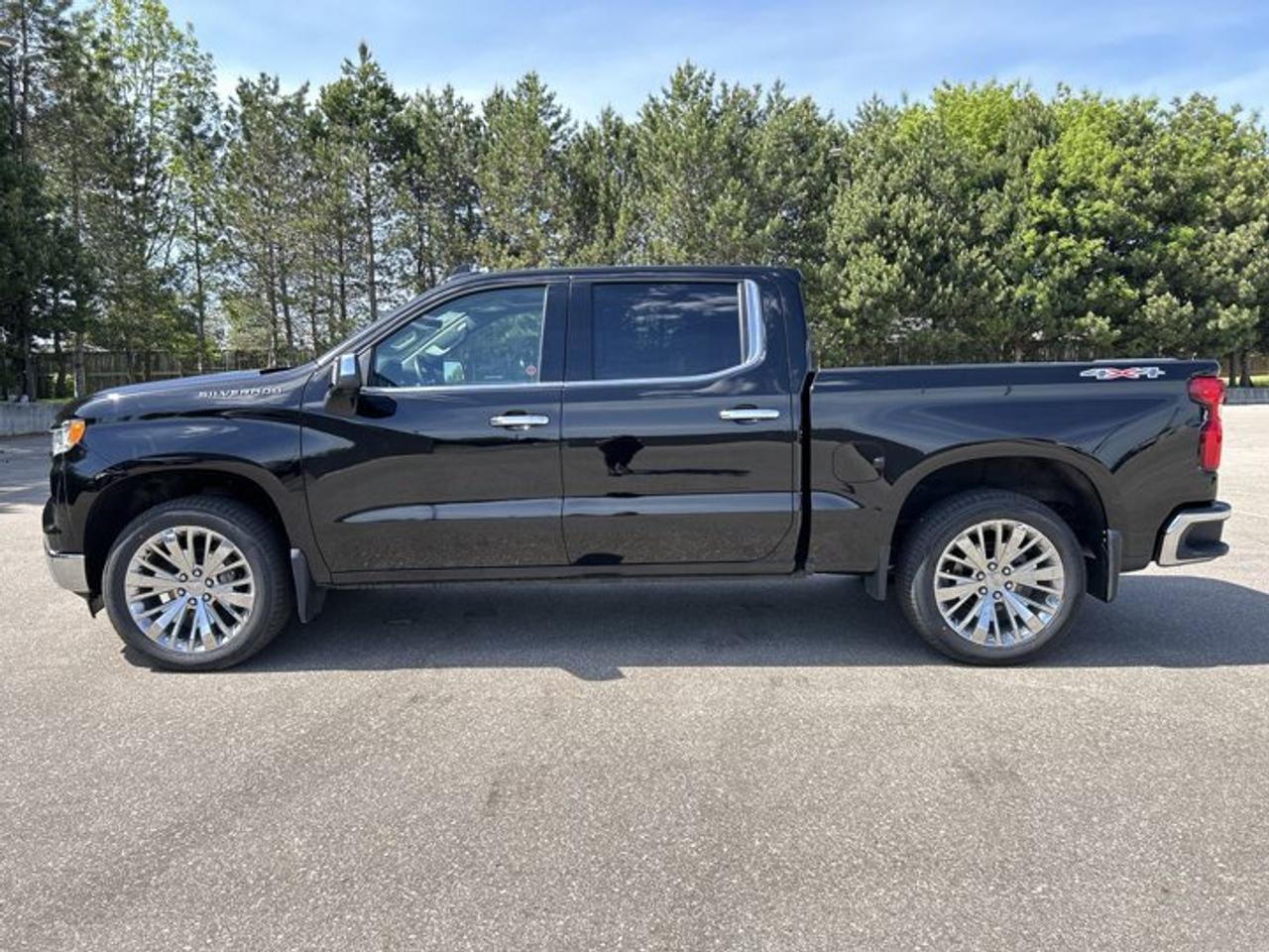 2023 Chevrolet Silverado 1500 LTZ Crew Cab 4WD | No Accidents | 360 Camera | Ventilated Seats Photo