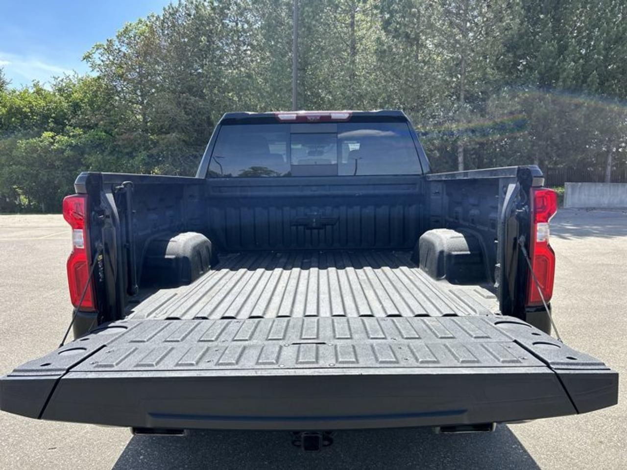 2023 Chevrolet Silverado 1500 LTZ Crew Cab 4WD | No Accidents | 360 Camera | Ventilated Seats Photo