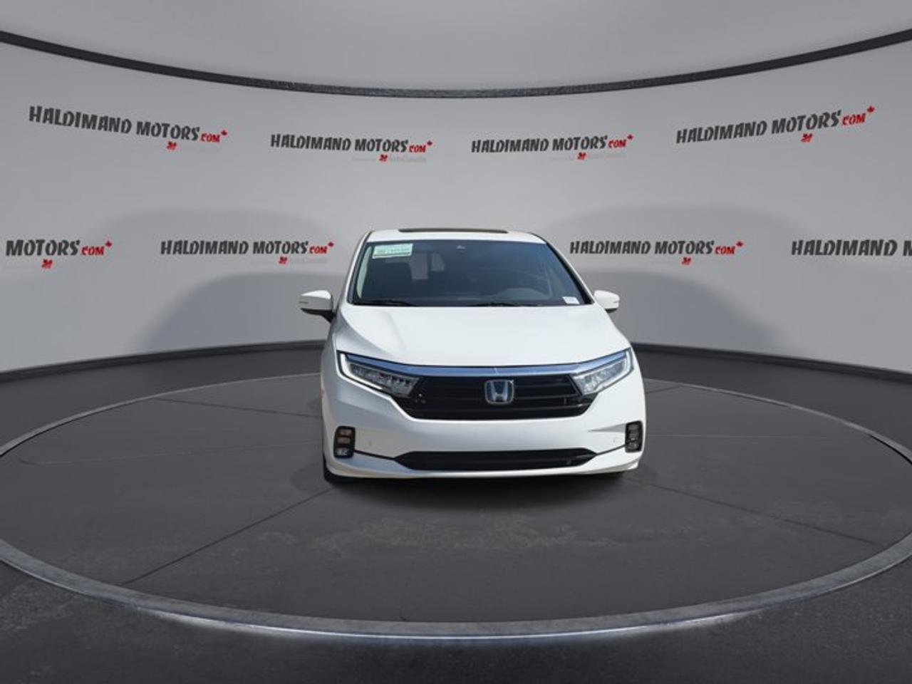 2022 Honda Odyssey Touring 2WD | No Accidents | Ventilated Front Seats Photo