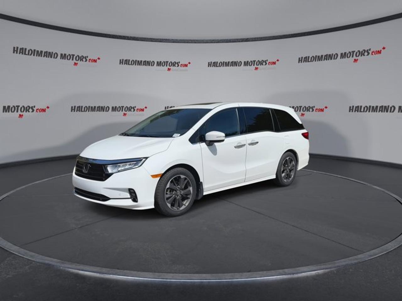 2022 Honda Odyssey Touring 2WD | No Accidents | Ventilated Front Seats Photo