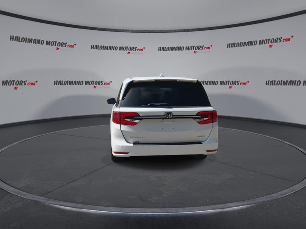 2022 Honda Odyssey Touring 2WD | No Accidents | Ventilated Front Seats Photo