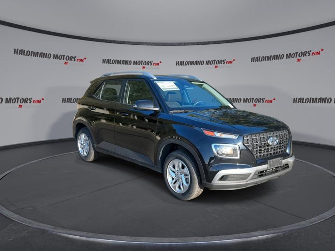 2025 Hyundai Venue Preferred | One Owner | No Accidents | Heated Steering Photo