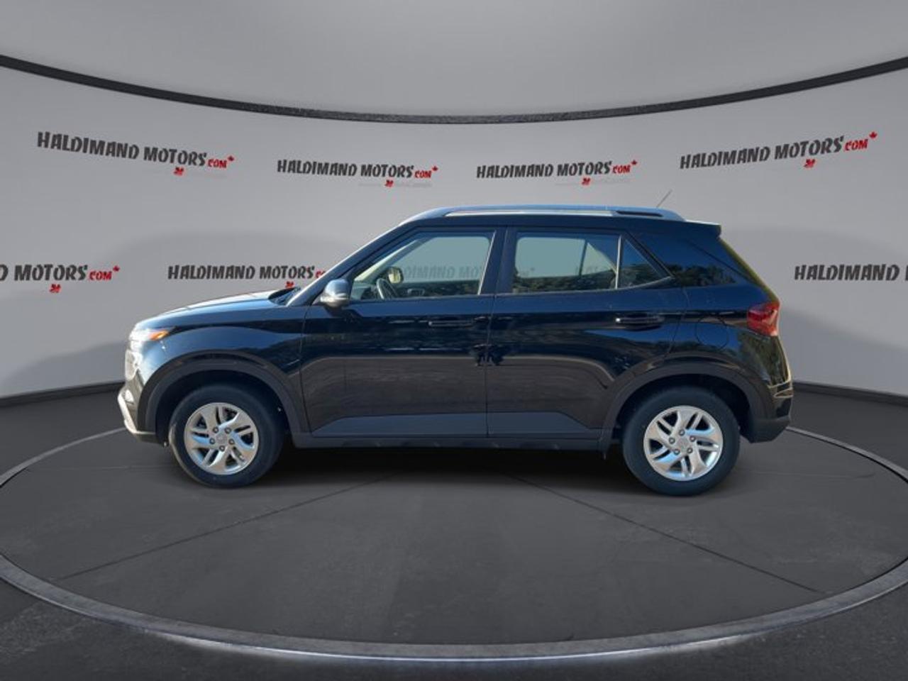 2025 Hyundai Venue Preferred | One Owner | No Accidents | Heated Steering Photo