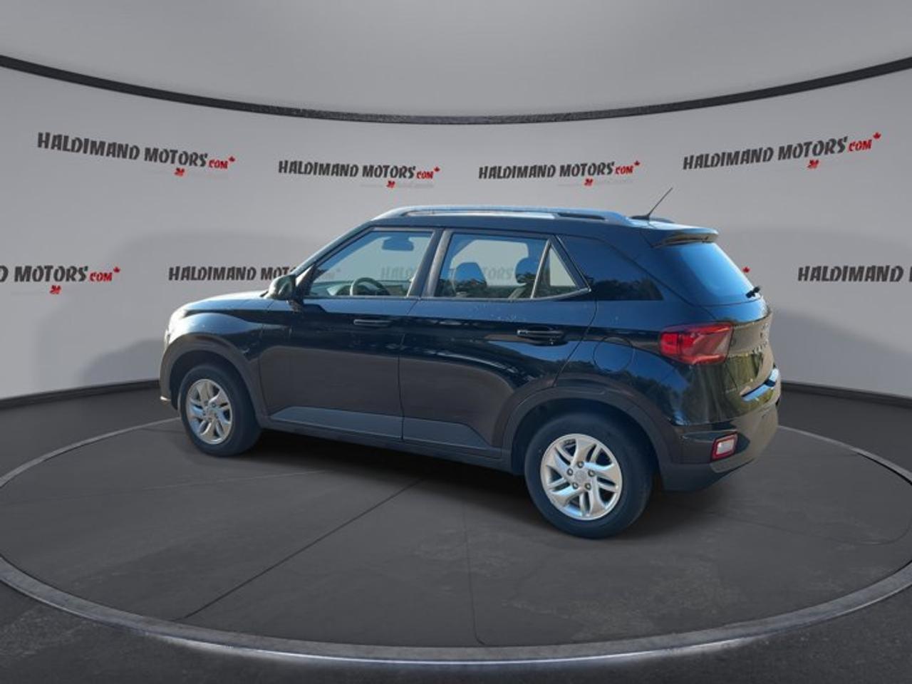 2025 Hyundai Venue Preferred | One Owner | No Accidents | Heated Steering Photo