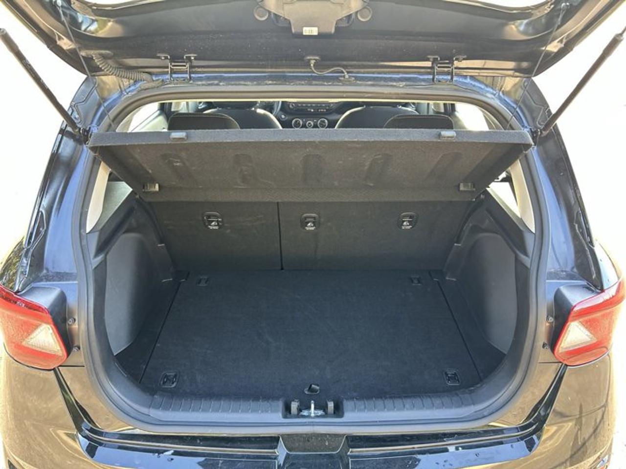 2025 Hyundai Venue Preferred | One Owner | No Accidents | Heated Steering Photo