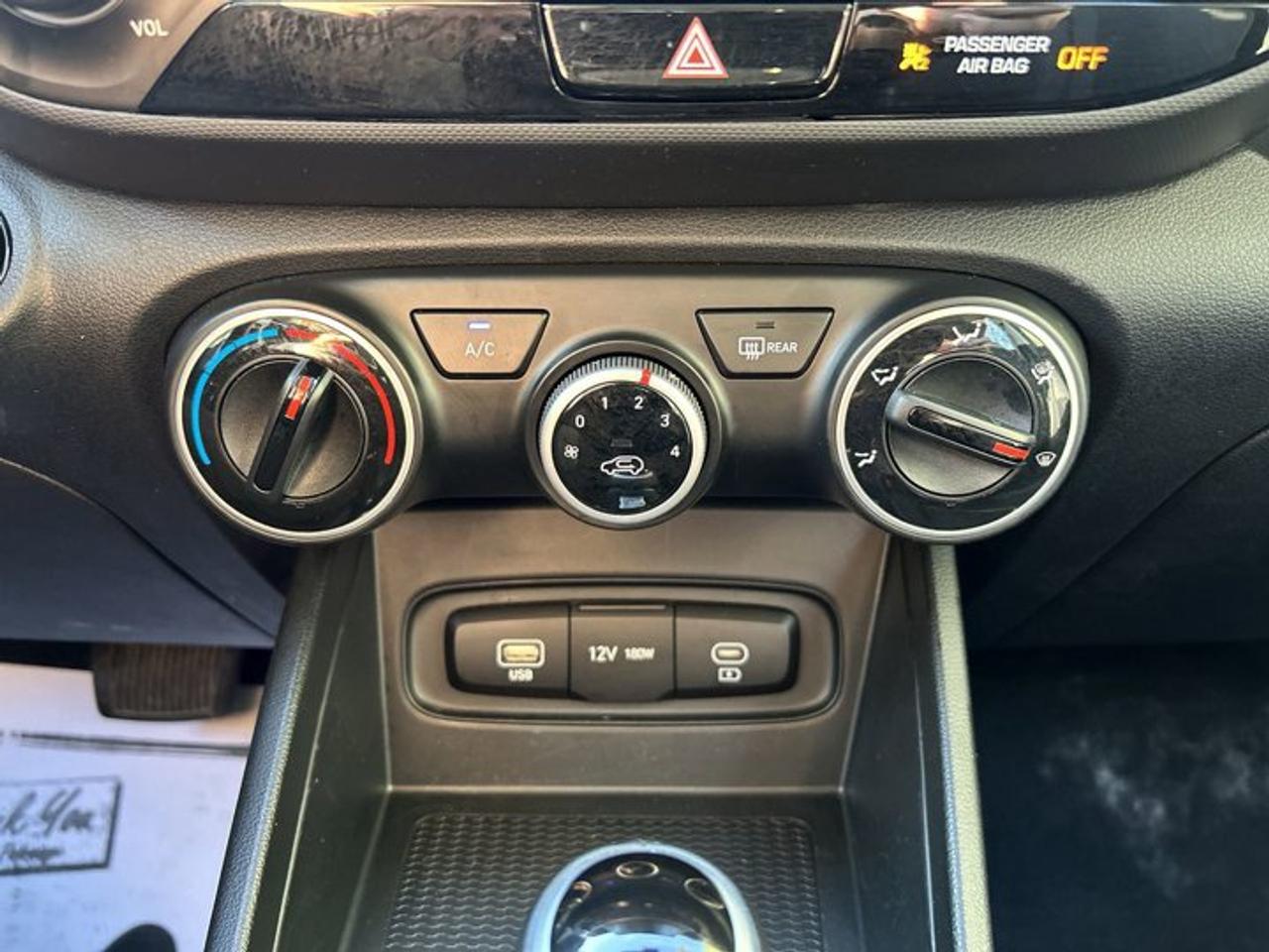 2025 Hyundai Venue Preferred | One Owner | No Accidents | Heated Steering Photo