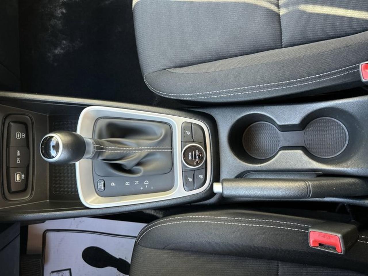 2025 Hyundai Venue Preferred | One Owner | No Accidents | Heated Steering Photo