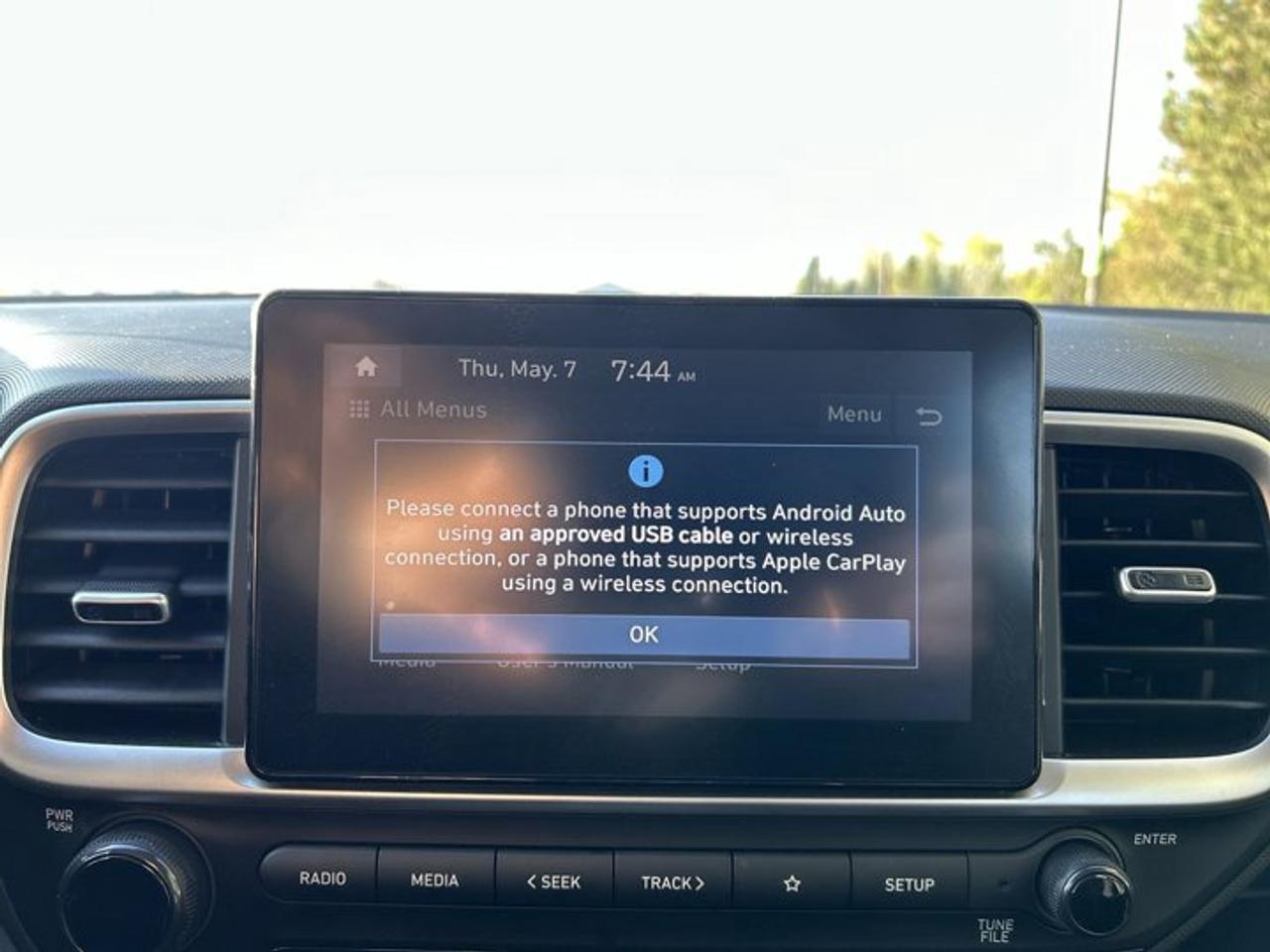2025 Hyundai Venue Preferred | One Owner | No Accidents | Heated Steering Photo