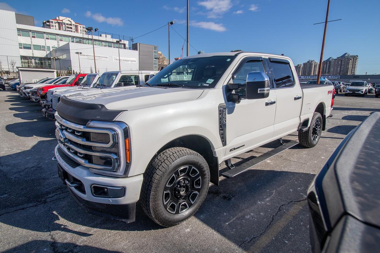2023 Ford F-350 Platinum 4WD Crew Cab 6.75' Box Photo1