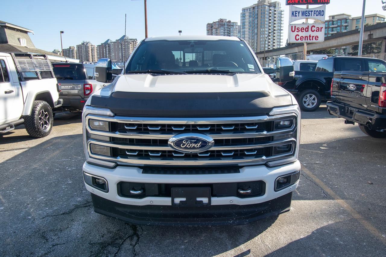 2023 Ford F-350 Platinum 4WD Crew Cab 6.75' Box Photo2