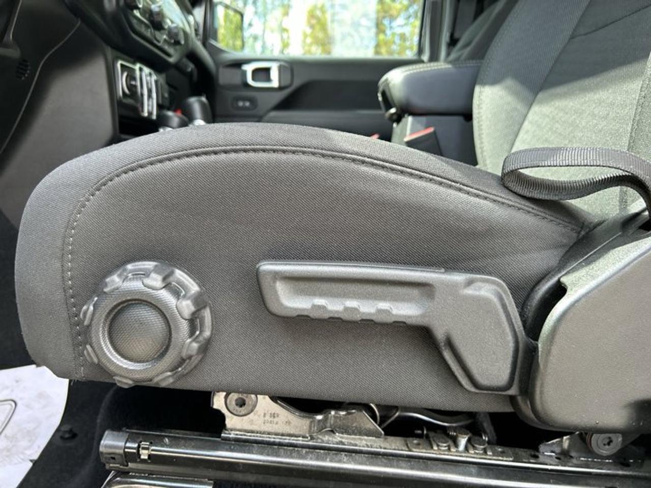 2023 Jeep Wrangler Sahara 4x4 | One Owner | No Accidents | Heated Steering Photo