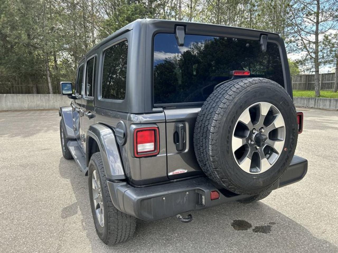 2023 Jeep Wrangler Sahara 4x4 | One Owner | No Accidents | Heated Steering Photo