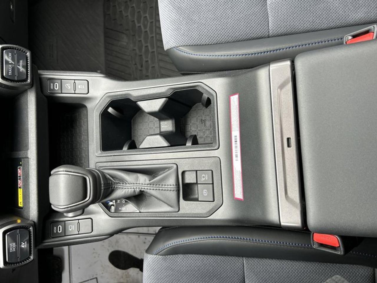 2026 Toyota RAV4 XSE AWD | No Accidents | 360 Camera | Ventilated Seats Photo