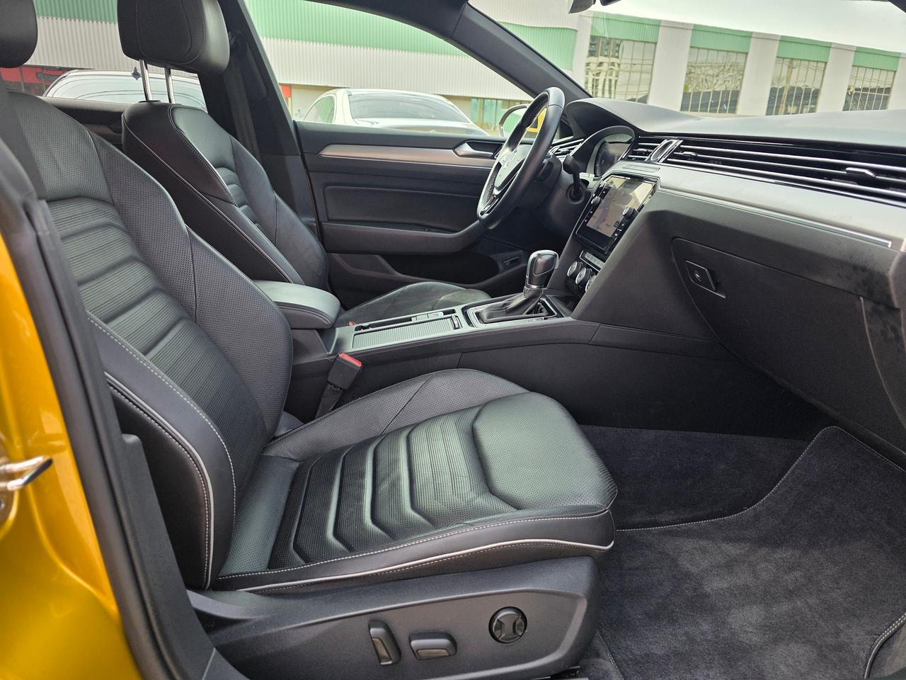 2019 Volkswagen Arteon R-Line 4Motion Photo