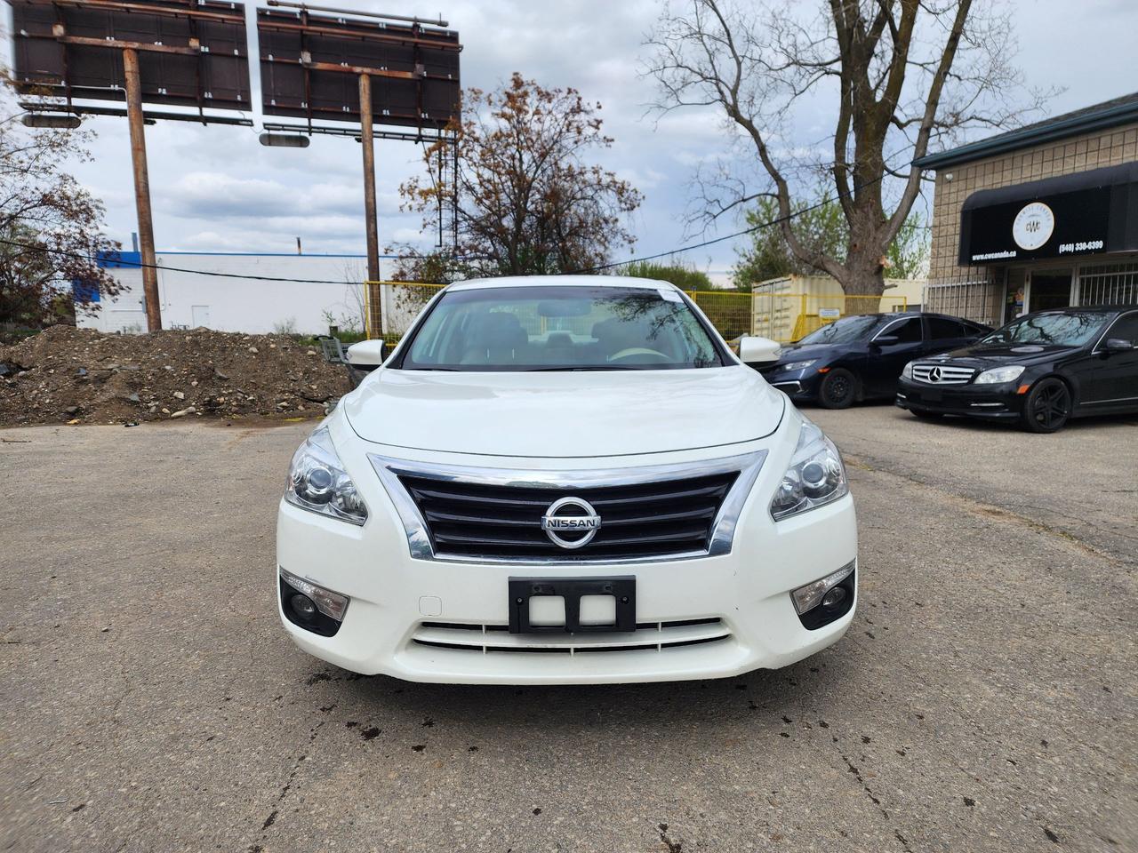 2014 Nissan Altima 2.5SL | Loaded | Clean Carfax | 140,000 km |$8,695 Photo