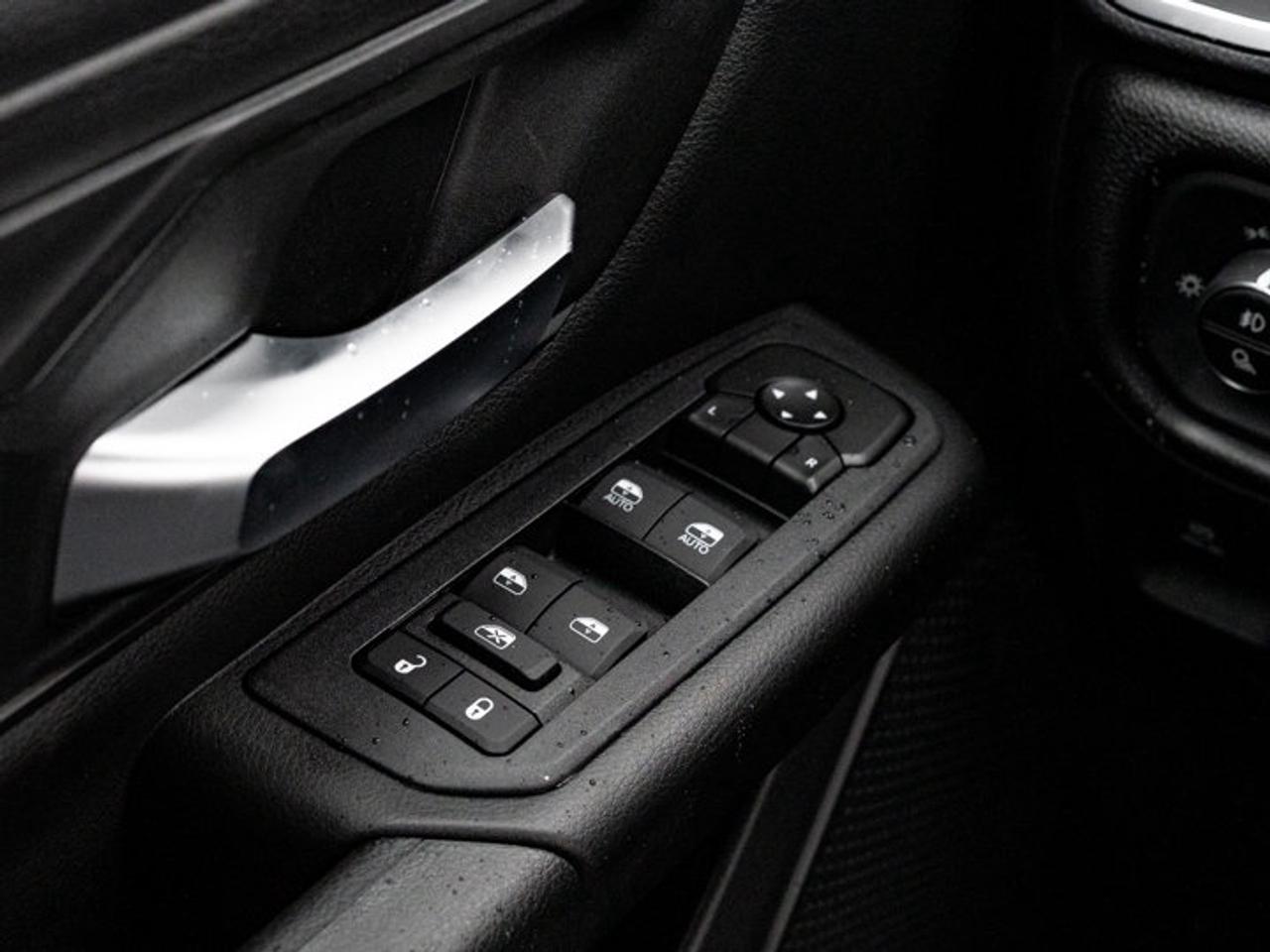 2026 RAM 1500 Express Photo