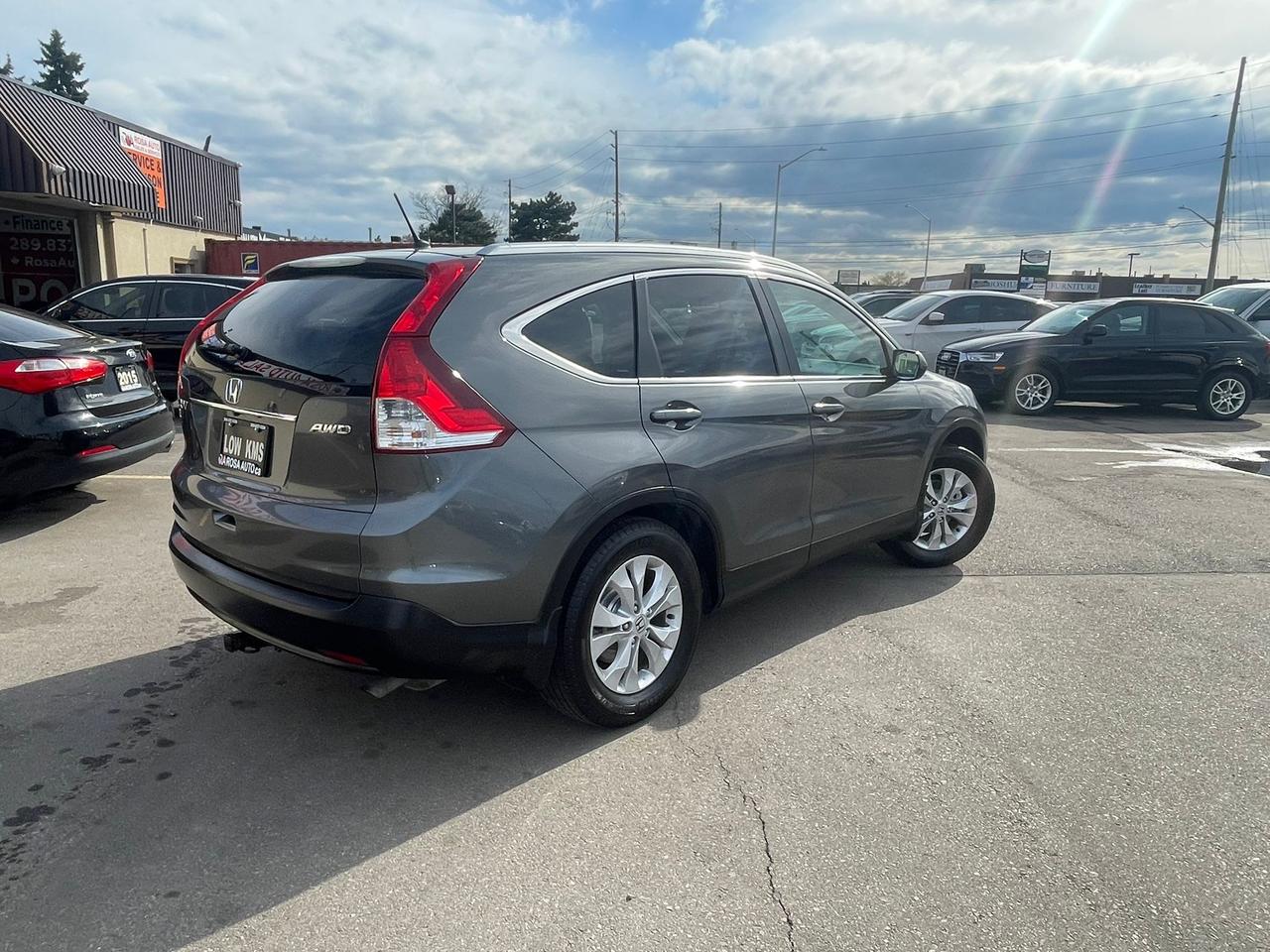 2014 Honda CR-V AWD LOW KM NO ACCIDENT HEATED SEATS BACKUP CAM B-T Photo