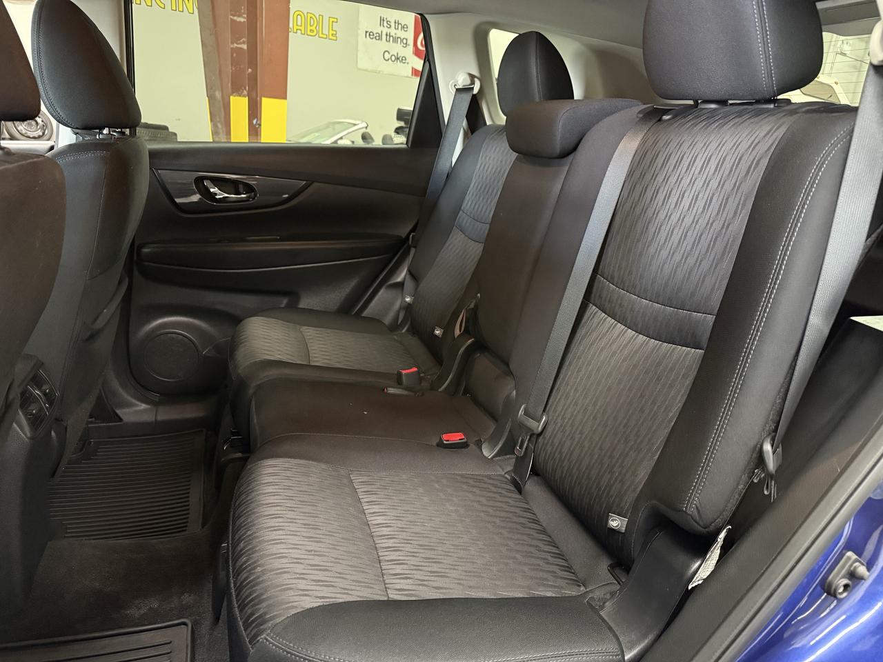 2020 Nissan Rogue SV Photo