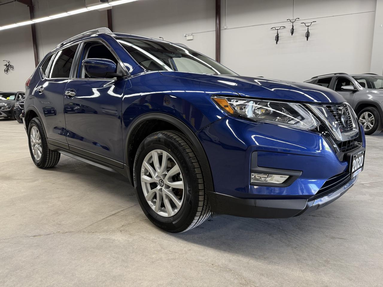 2020 Nissan Rogue SV Photo