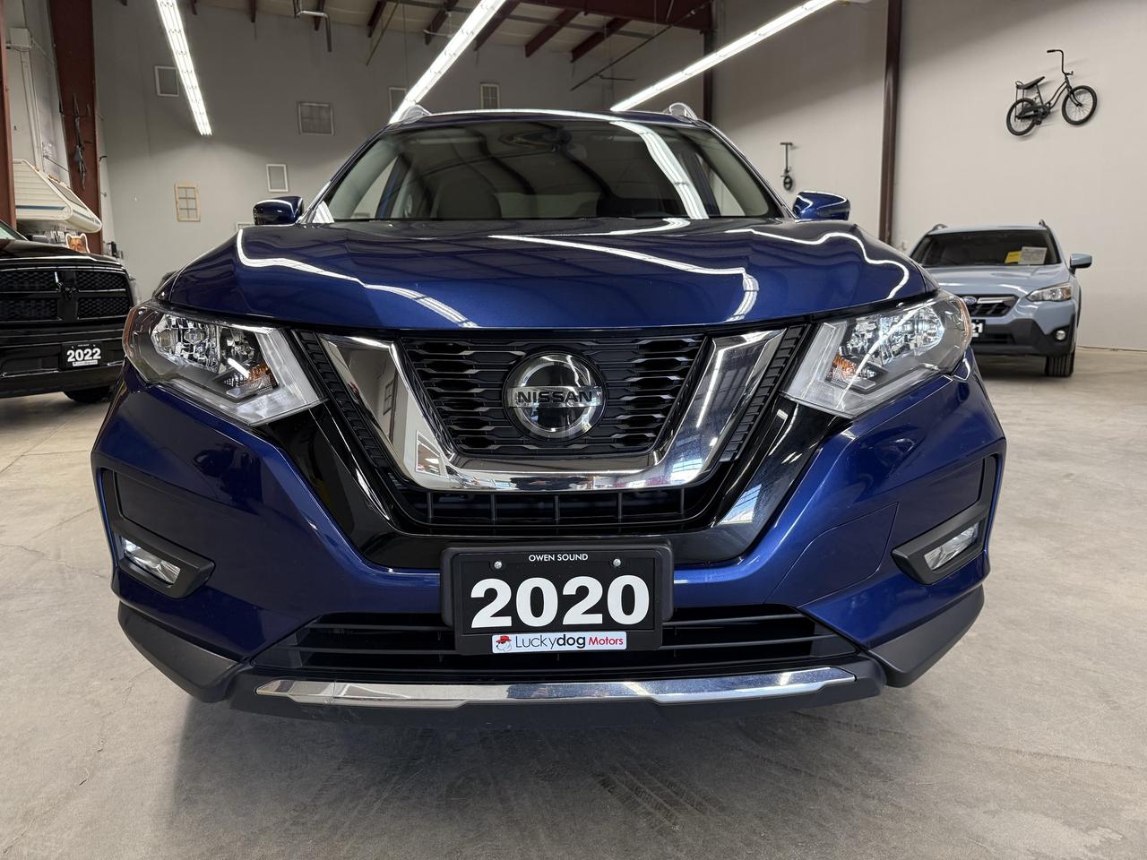2020 Nissan Rogue SV Photo