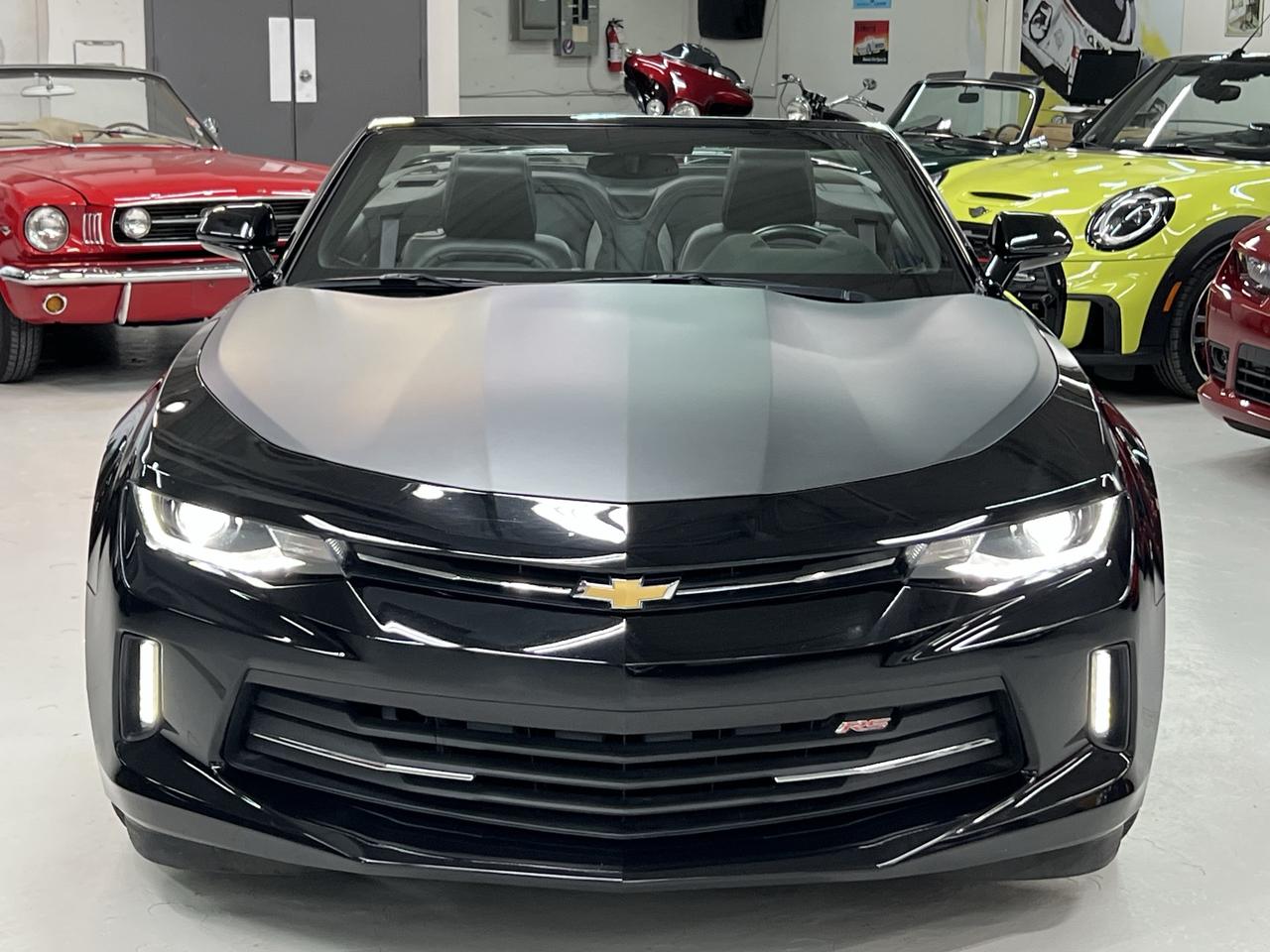 2017 Chevrolet Camaro 2dr Conv 2LT RS V6 Photo