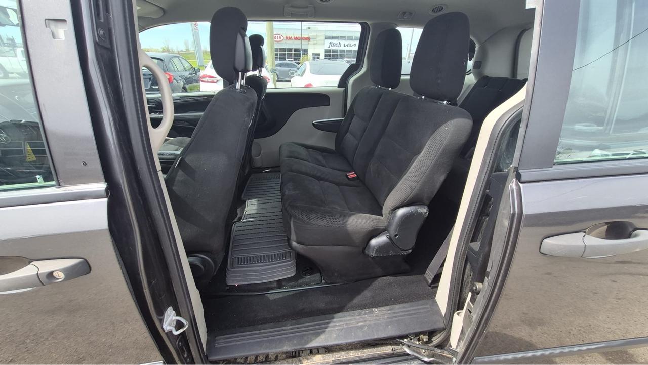 2016 Dodge Grand Caravan CANADA VALUE PACKAGE, WELL MAINTAINED, CERTIFIED Photo