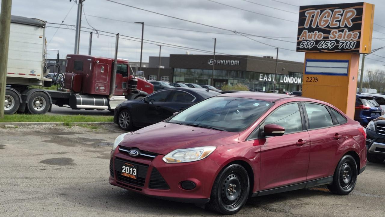 2013 Ford Focus SE, WELL MAINTAINED, ONLY 130KMS, CERTIFIED - Photo #1