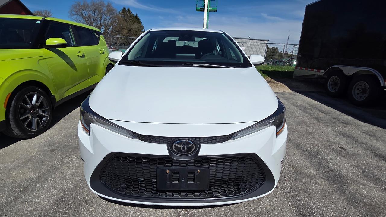 2022 Toyota Corolla LE Photo2