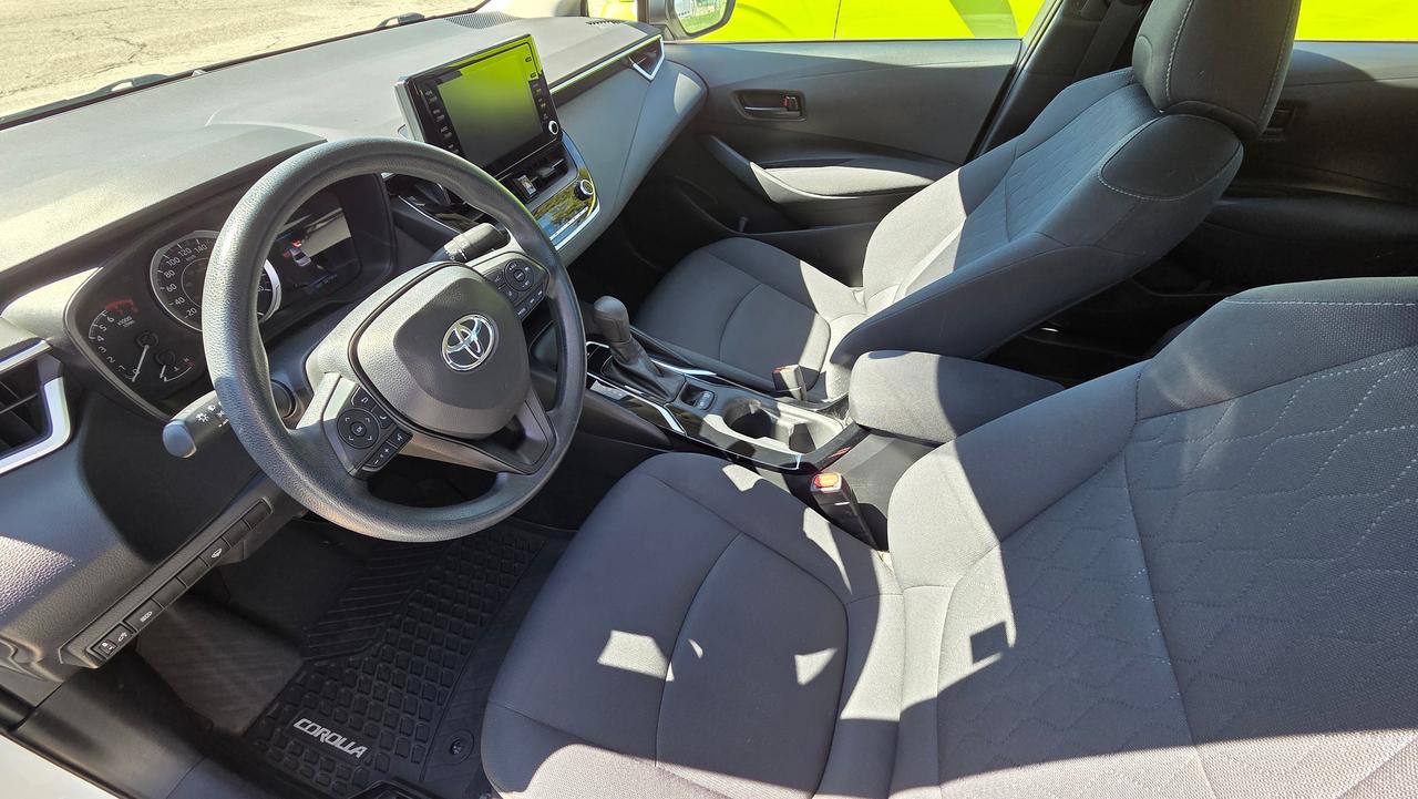 2022 Toyota Corolla LE Photo