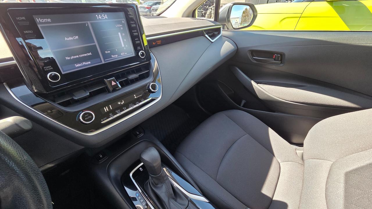 2022 Toyota Corolla LE Photo