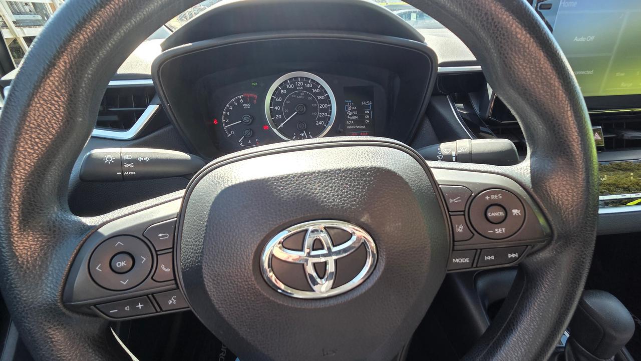 2022 Toyota Corolla LE Photo