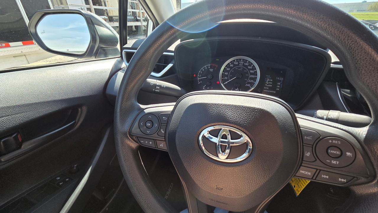 2022 Toyota Corolla LE Photo