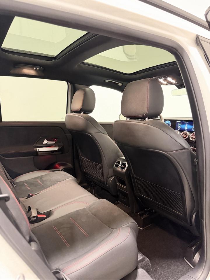2022 Mercedes-Benz GLB GLB 250 | AMG Package |Night Package| 7 PASSENGER Photo