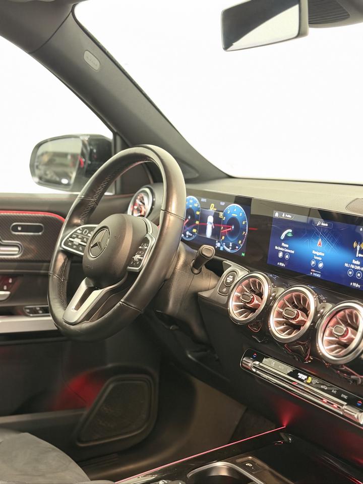 2022 Mercedes-Benz GLB GLB 250 | AMG Package |Night Package| 7 PASSENGER Photo