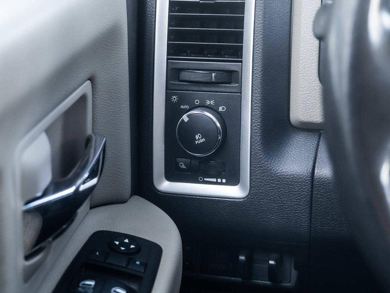 2012 RAM 2500 Outdoorsman Photo10
