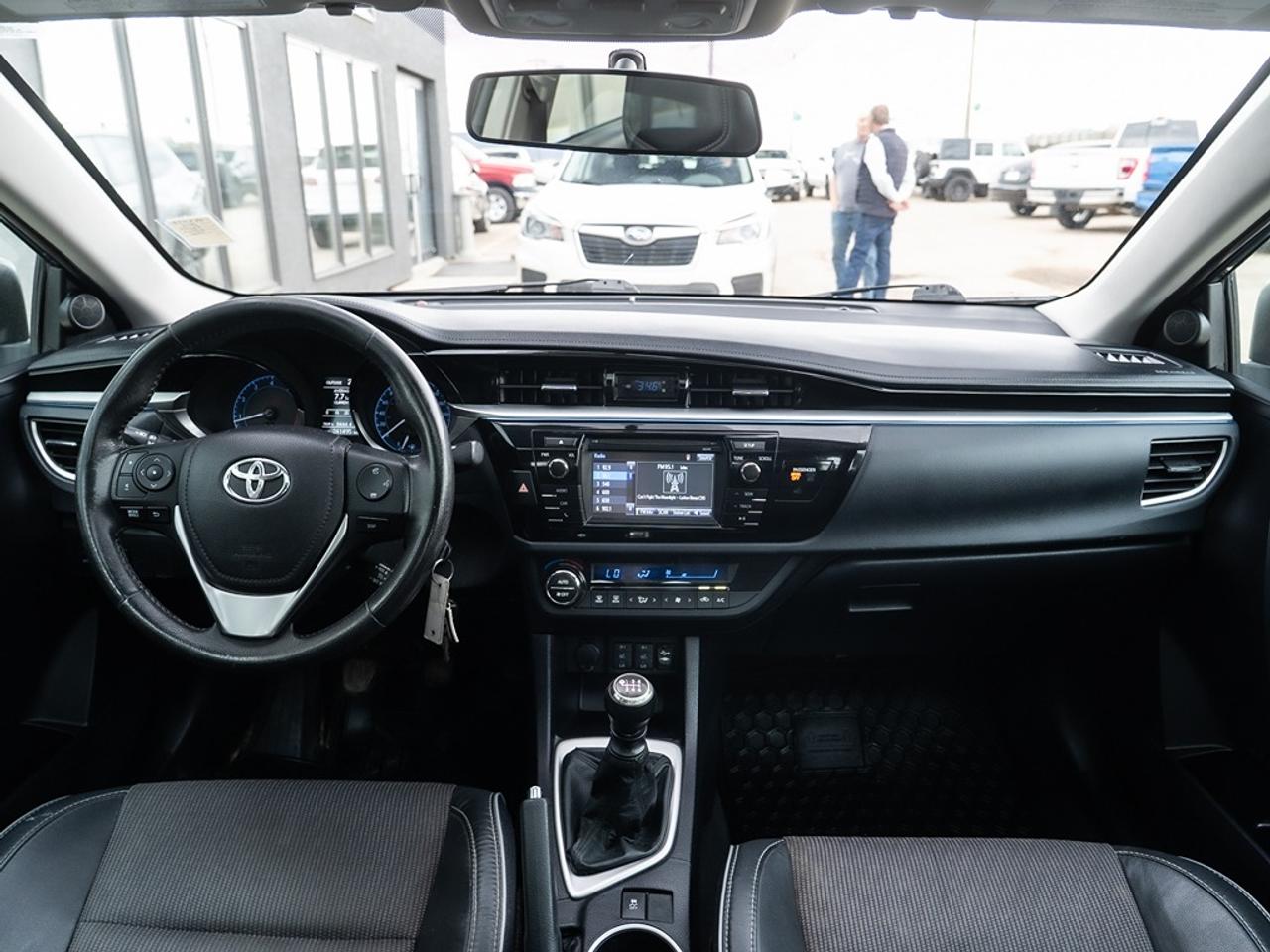 2015 Toyota Corolla S Photo7
