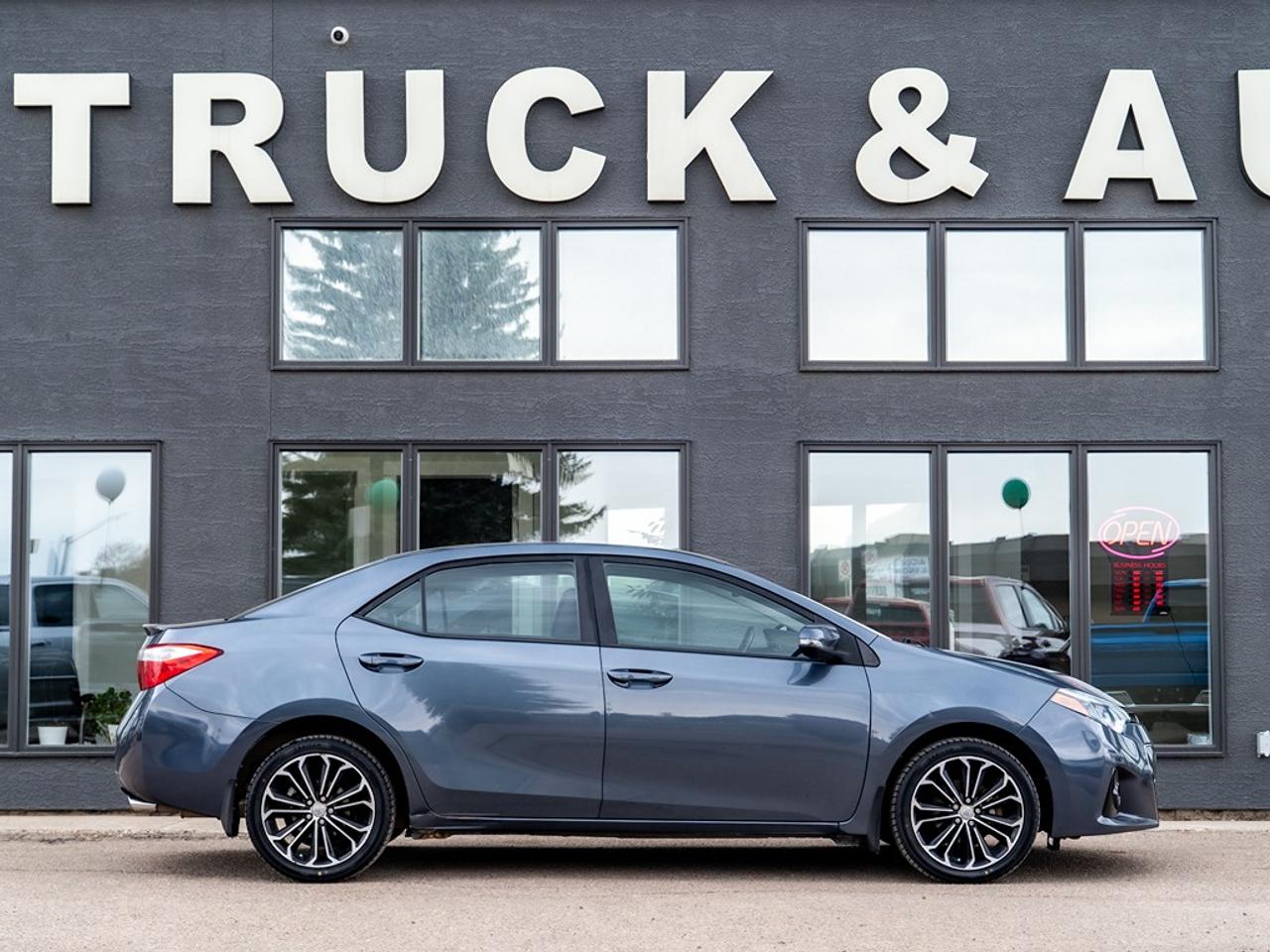 2015 Toyota Corolla S Photo25