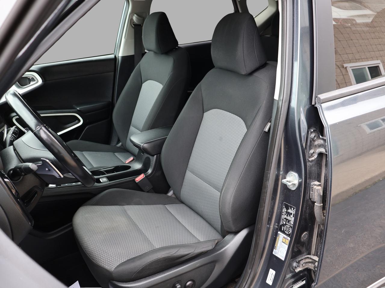 2022 Kia Soul EV PREMIUM CERTIFIED *1 OWNER*ACCIDENT FREE*LOW KMS* CAMERA NAV BLUETOOTH HEATED SEATS CRUISE ALLOYS Photo